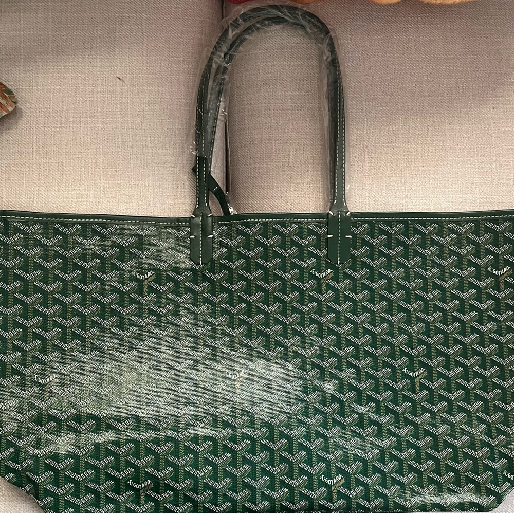 NWT FAUX Gayord Saint Louis GM Bag